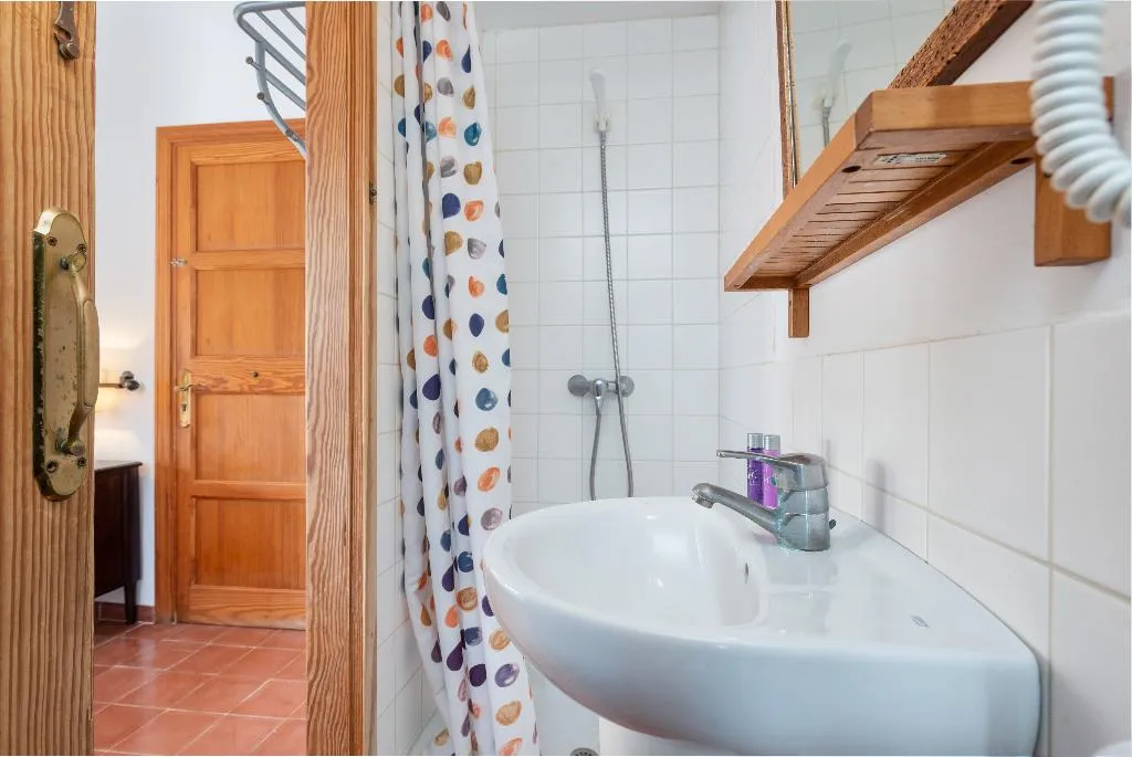 DOUBLE SINGLE USE STANDARD Room, Petit Hotel Hostatgeria La Victoria, Majorca