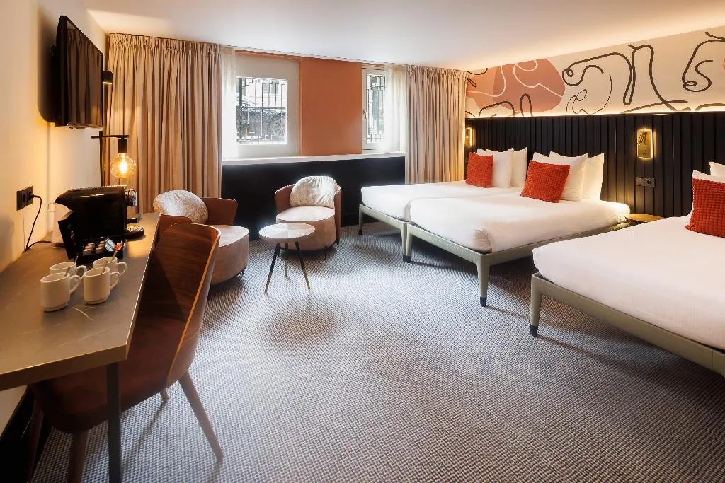 QUADRUPLE STANDARD Room, Huygens Place, Amsterdam