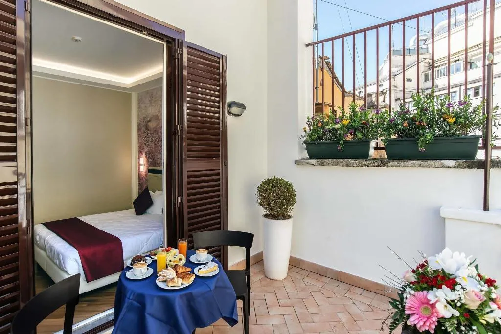 Double or Twin SUPERIOR Room, Memphis, Rome