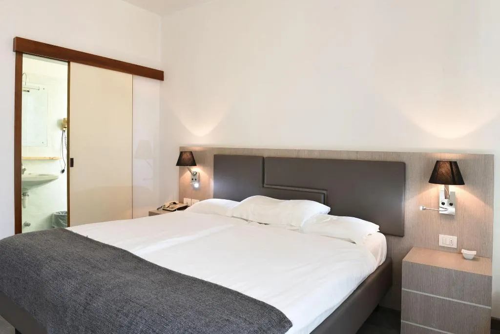 Room, Hotel Venezia, Milan