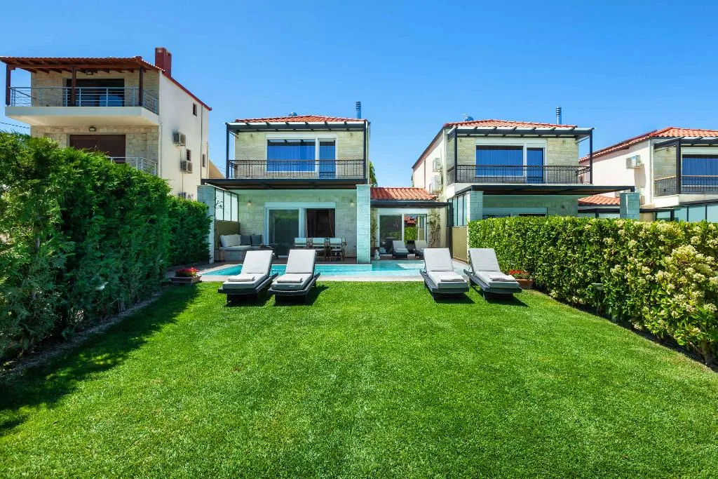 VILLA FOUR BEDROOMS WITH PRIVATE POOL Room, Sunny Villas and Spa, Halkidiki