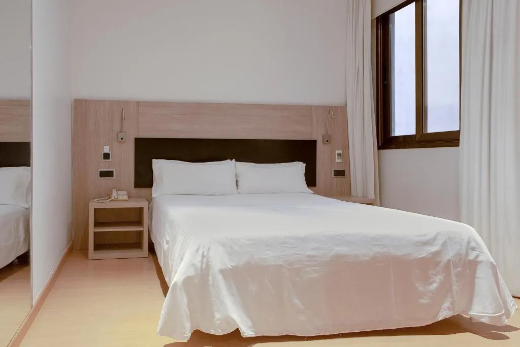 DOUBLE INNER Room, Lleo, Barcelona