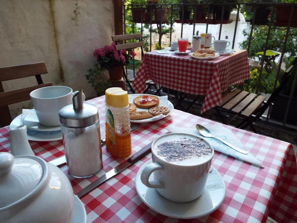 Restaurant, B&B In giro per Napoli, Naples