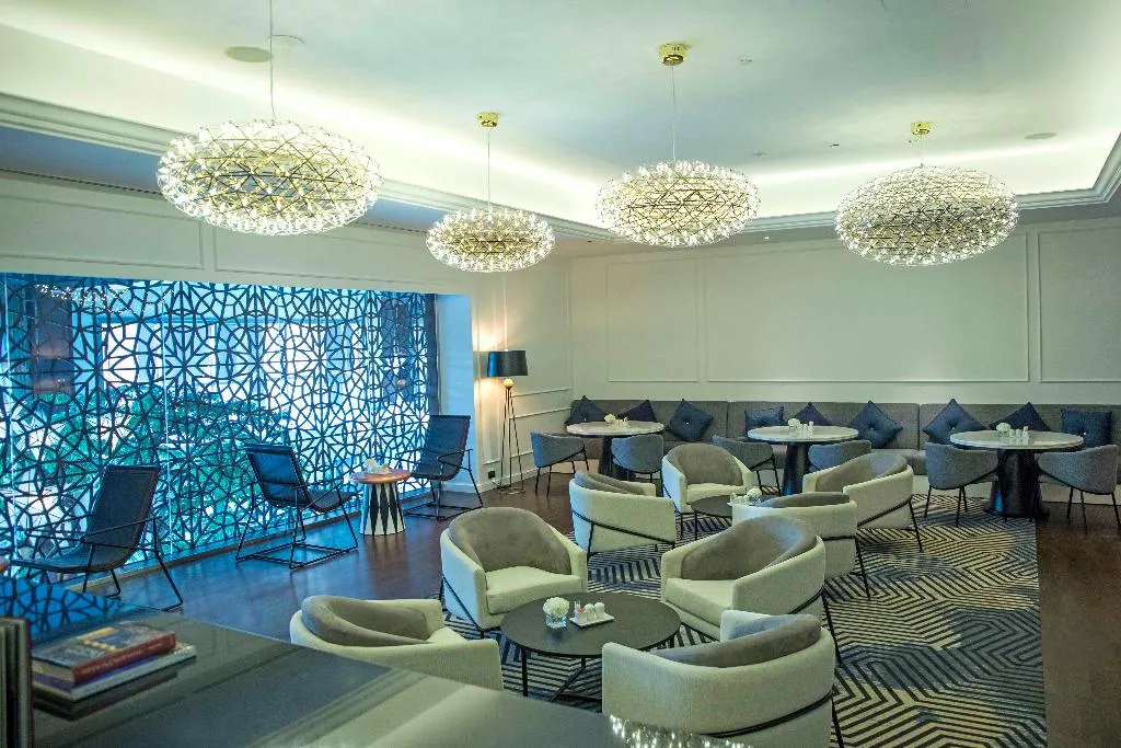 DOUBLE LUXURY PARTIAL OCEAN VIEW Room, Sofitel Dubai Jumeirah Beach, Dubai