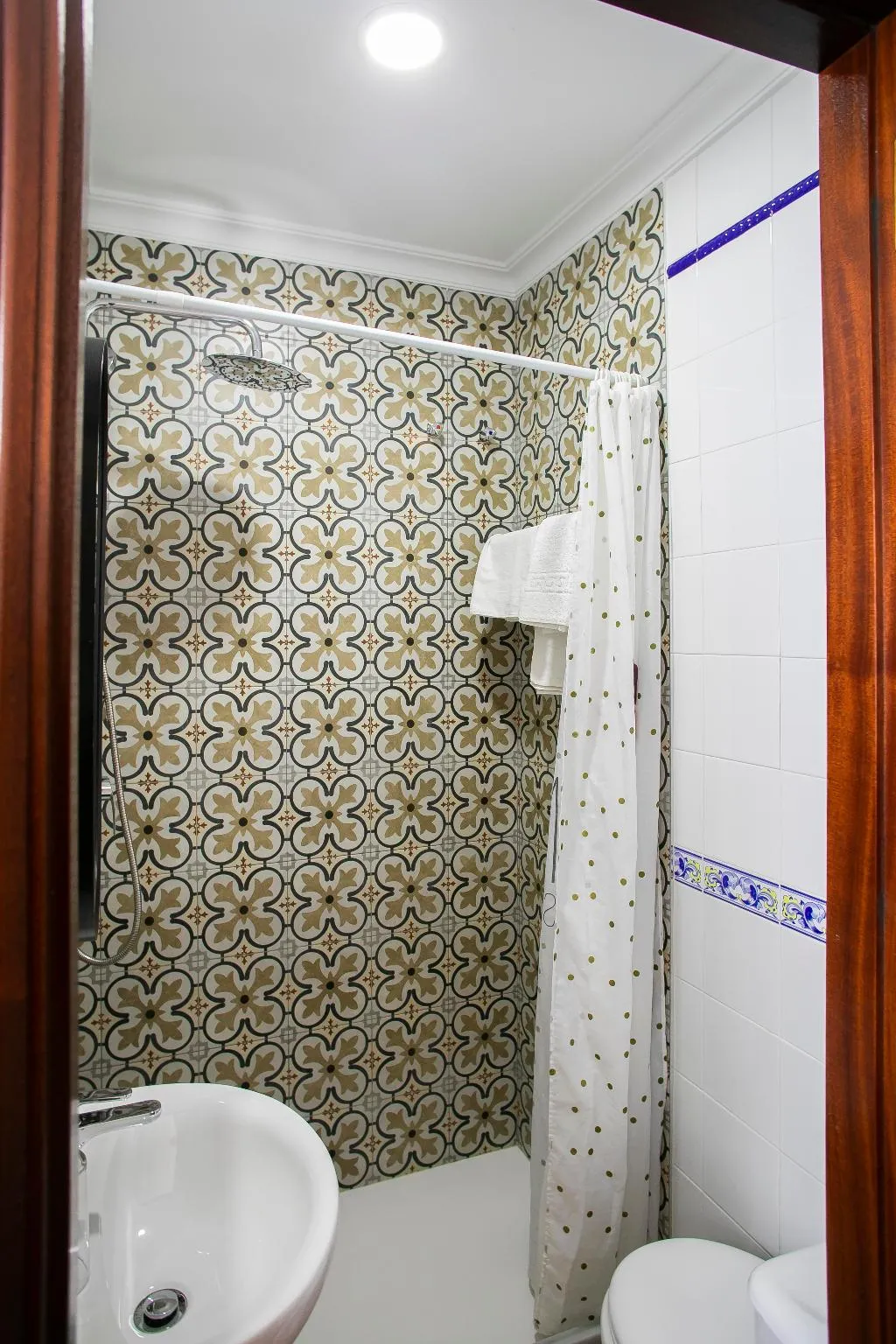DOUBLE SINGLE USE WITH DOUBLE BED Room, Pensión dulces sueños, Seville