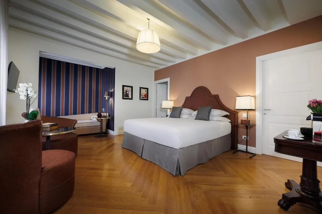 Room, Maison Santa Croce, Florence