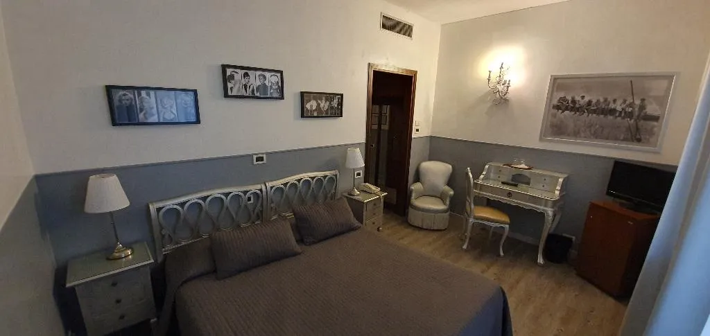 SINGLE STANDARD Room, Admiral Hotel, Milan
