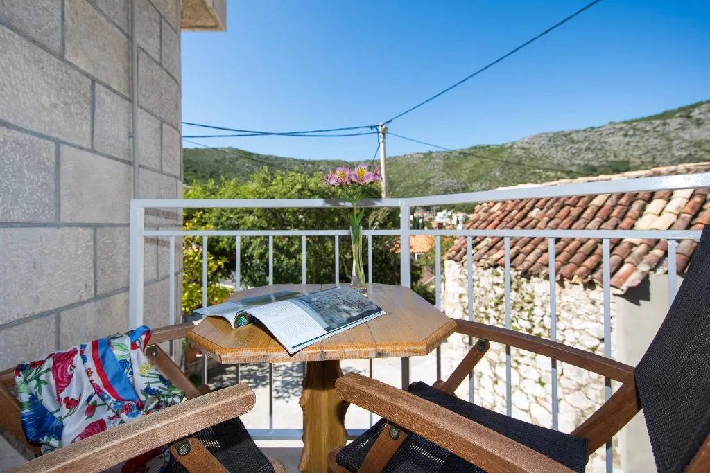 DOUBLE WITH BALCONY Room, Guest House J&J, Dubrovnik