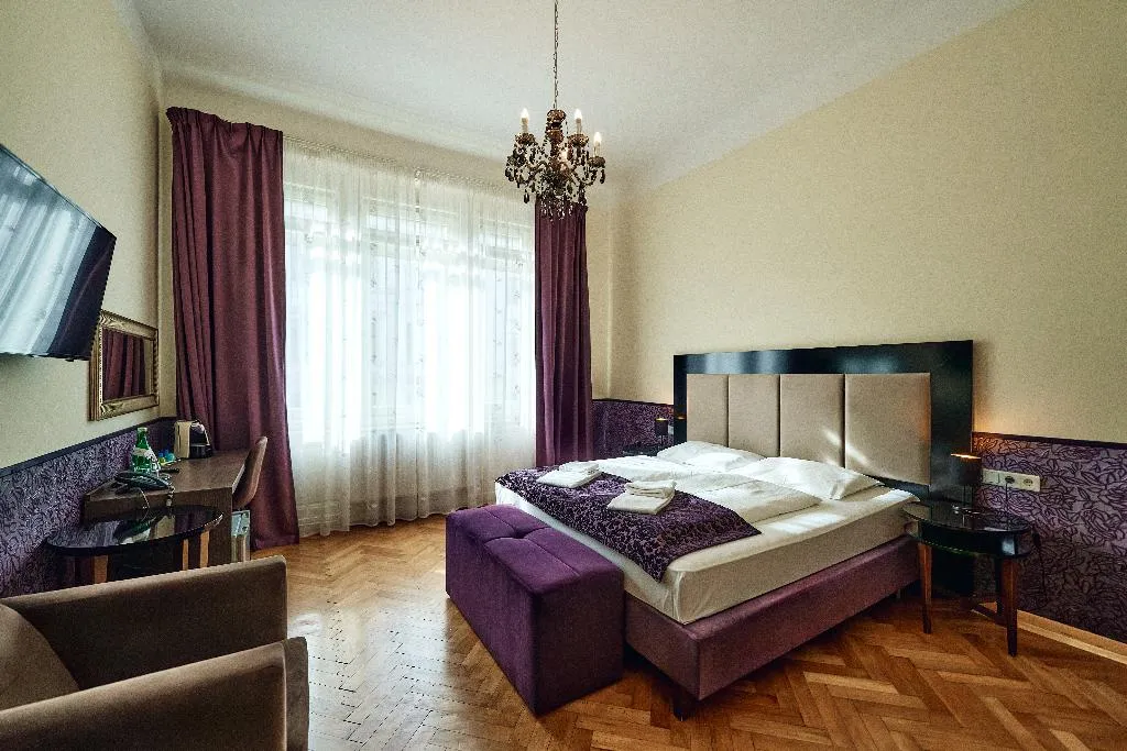 DOUBLE COMFORT Room, Hotel Baron am Schottentor, Vienna