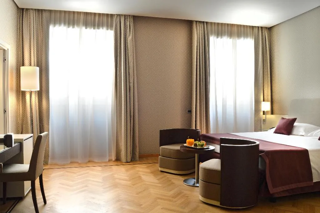 TRIPLE SUPERIOR Room, Palazzo Esedra, Naples