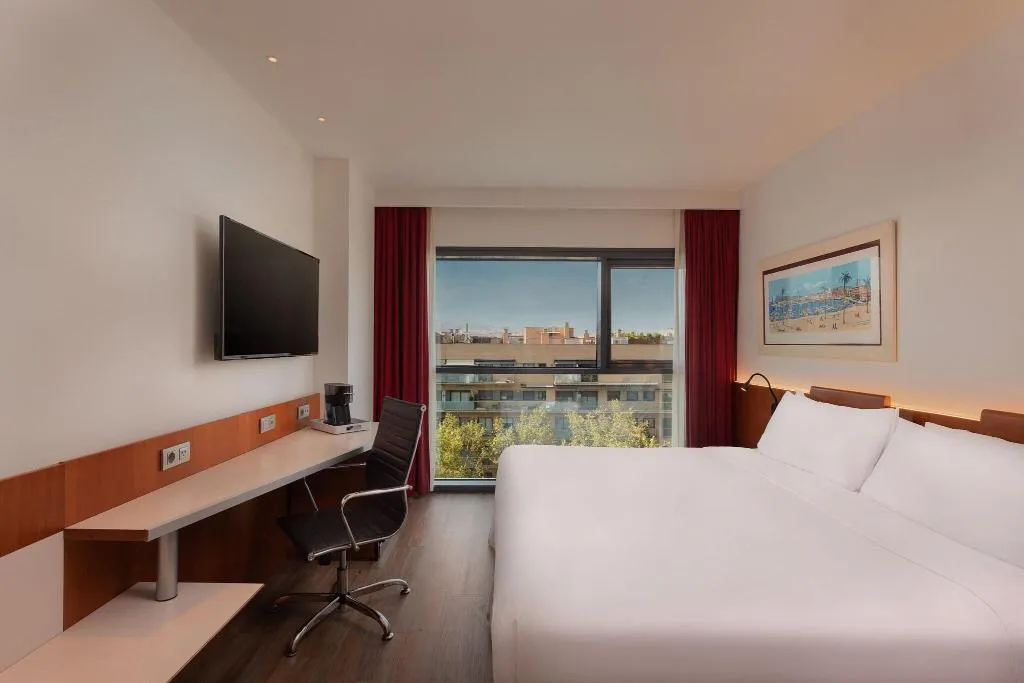 DOUBLE CITY VIEW KING BED Room, Four Points by Sheraton Barcelona Diagonal, Barcelona