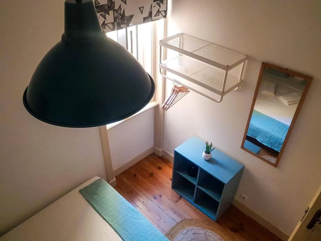 Room, Dukostel, Lisbon