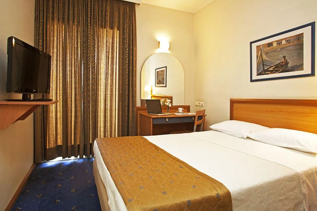 SINGLE STANDARD Room, Congo Palace, Athens