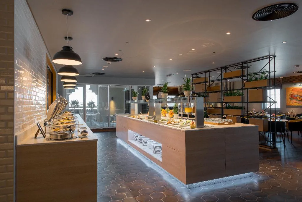 Restaurant, Premier inn Dubai Al Jaddaf, Dubai
