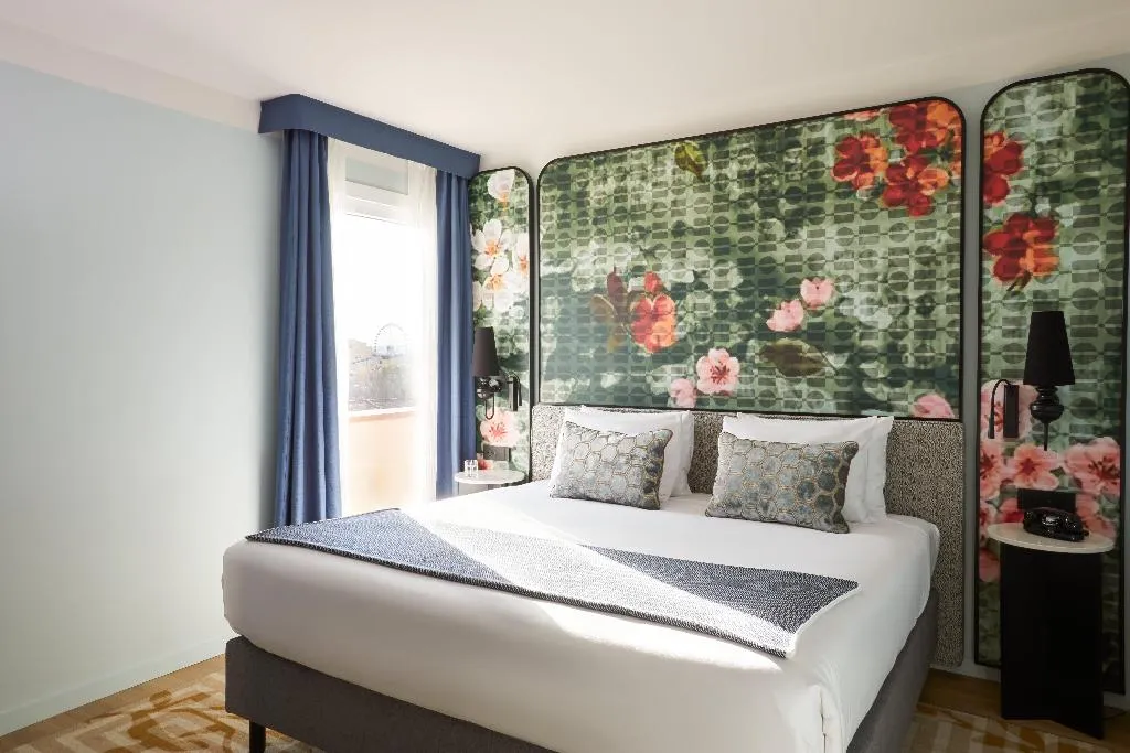 SUITE KING SIZE BED Room, Hotel Indigo Florence, Florence