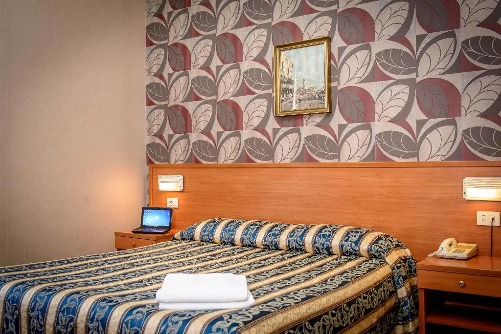 DOUBLE STANDARD Room, Emmaus, Rome