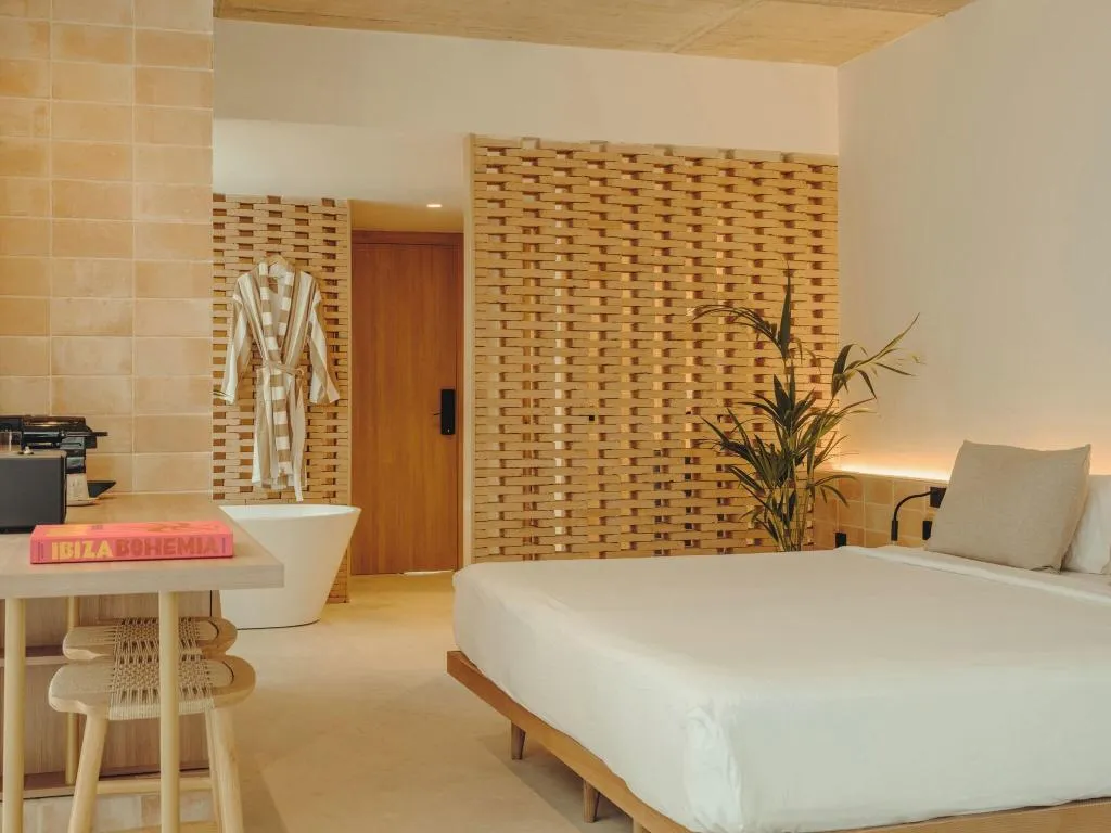 DOUBLE SUPERIOR WITH VIEWS Room, Bonito Ibiza by NCalma Hotels, Ibiza