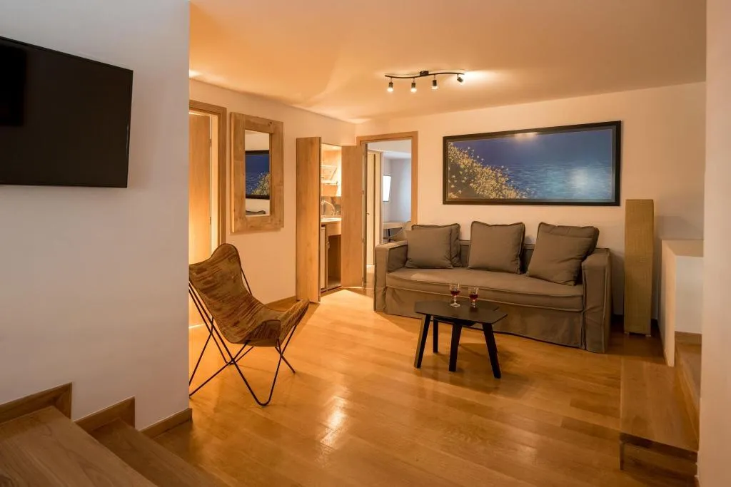 Room, FOS DownTown Suites, Athens
