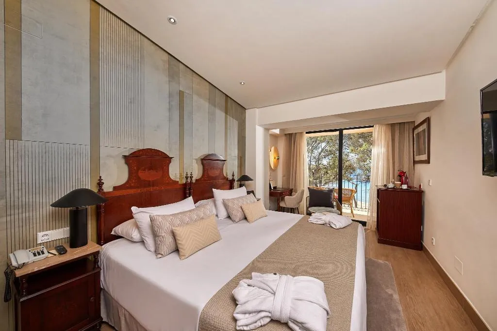Room, Secrets Mallorca Villamil Resort & Spa Only Adults, Majorca