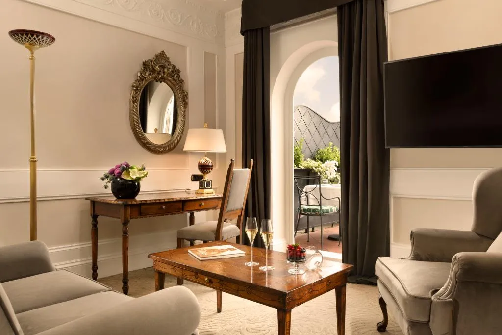 SUITE WITH TERRACE Room, Splendide Royal Rome, Rome