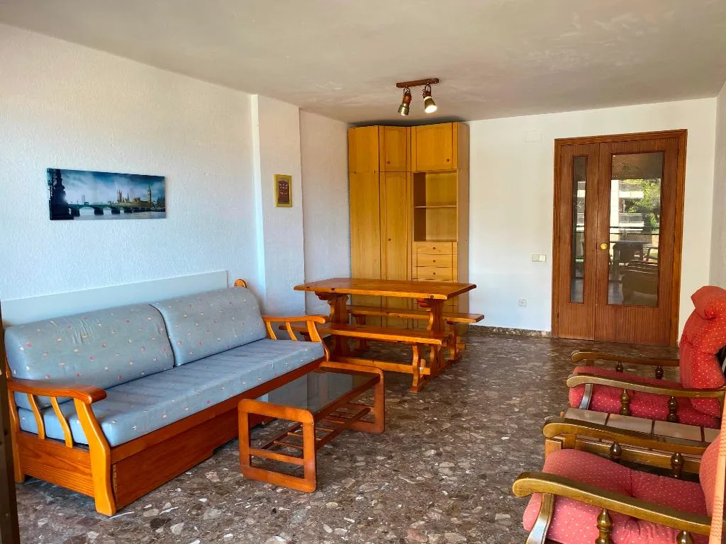 Room, Llenguadets, Costa Dorada