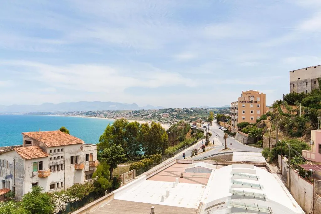 General view, B&B A Mare, Palermo