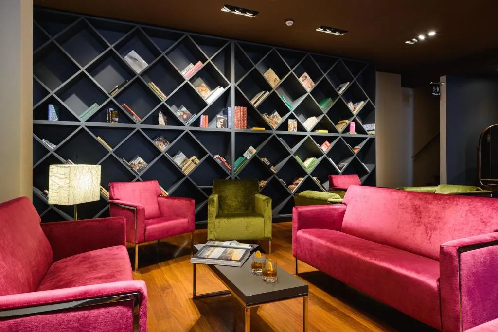 Lobby, Windsor, Milan