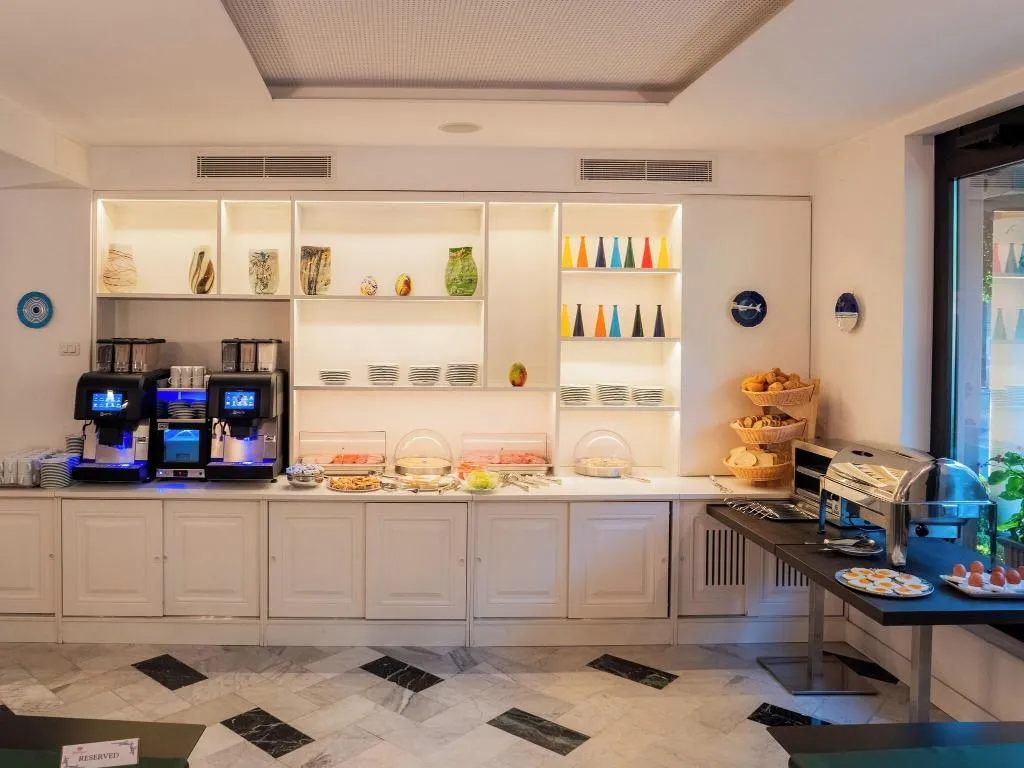 Restaurant, Hotel Central, Naples