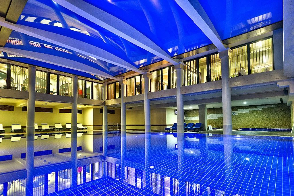 Pool, Grand Hotel & Spa Primoretz, Bourgas