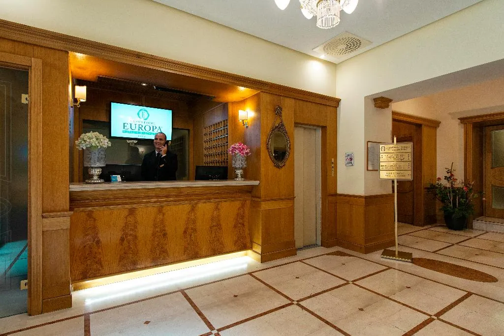 Lobby, Grand Hotel Europa, Naples