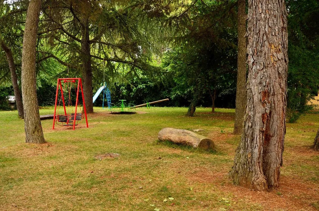 Sports and Entertainment, Pansion Emaus, Istria