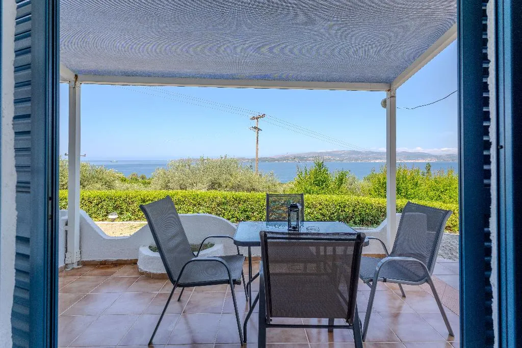 STUDIO SEA VIEW WITH TERRACE Room, Metaxatos Apartments, Kefallinia