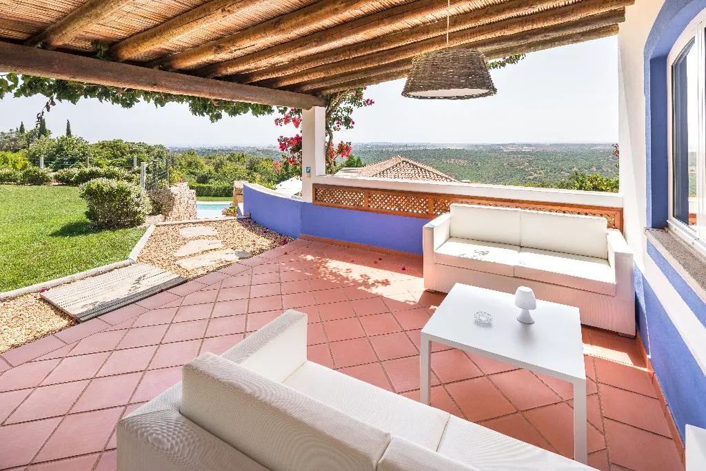 VILLA FOUR BEDROOMS Room, Shantivillas, Algarve
