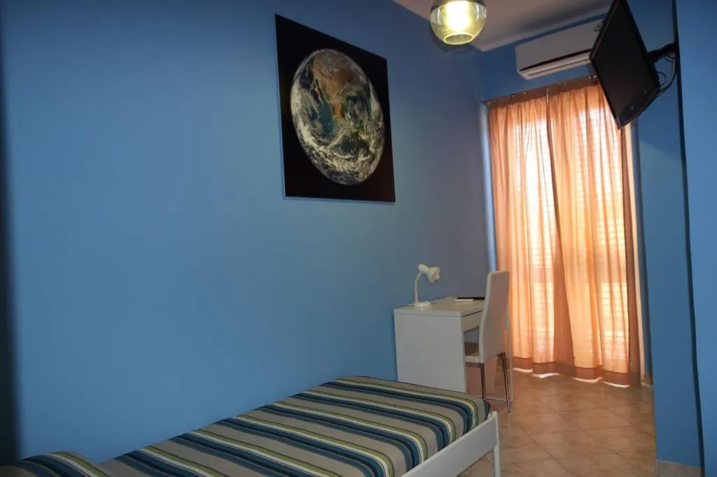 Room, B&B Kosmos, Catania