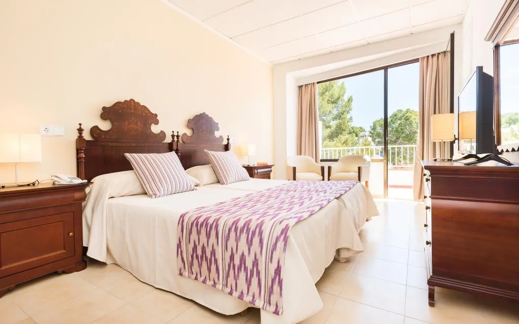 DOUBLE SINGLE USE STANDARD Room, Gaya, Majorca