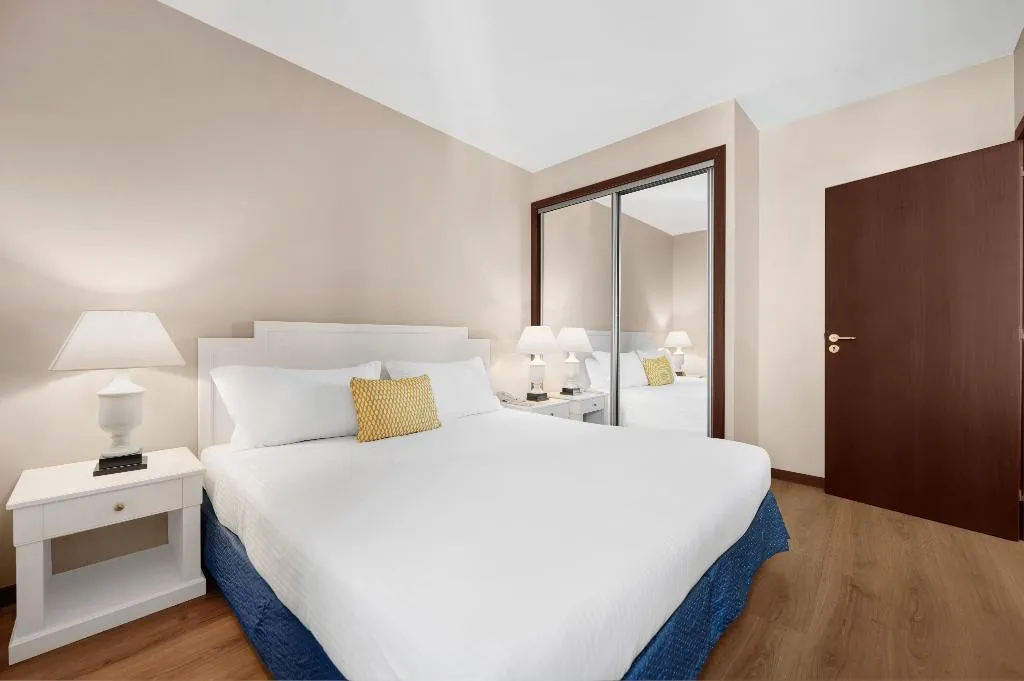 APARTMENT TWO BEDROOMS Room, Gaia Residence, Porto