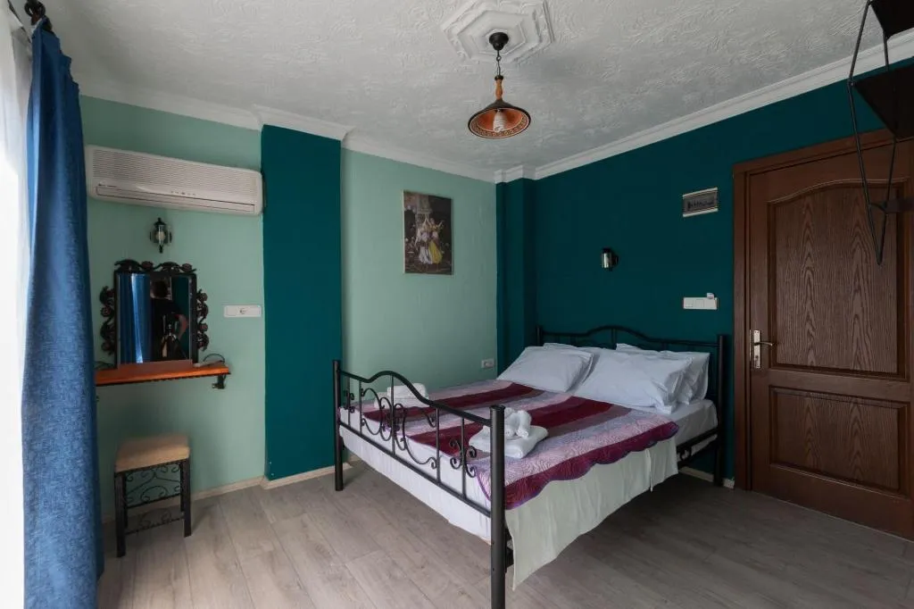 Room, Rebetika Boutique, Izmir