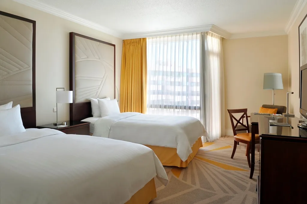 SINGLE SUPERIOR Room, Marriott Hotel Lisbon, Lisbon