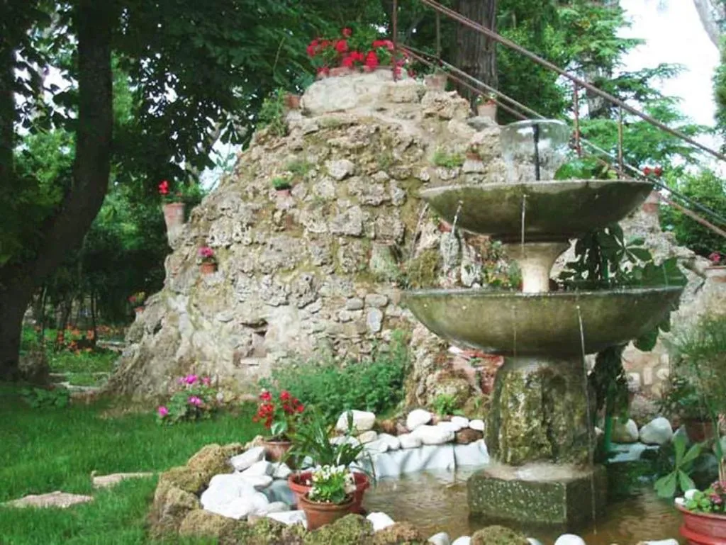 General view, Relais Castelluccio Palusse, Umbria