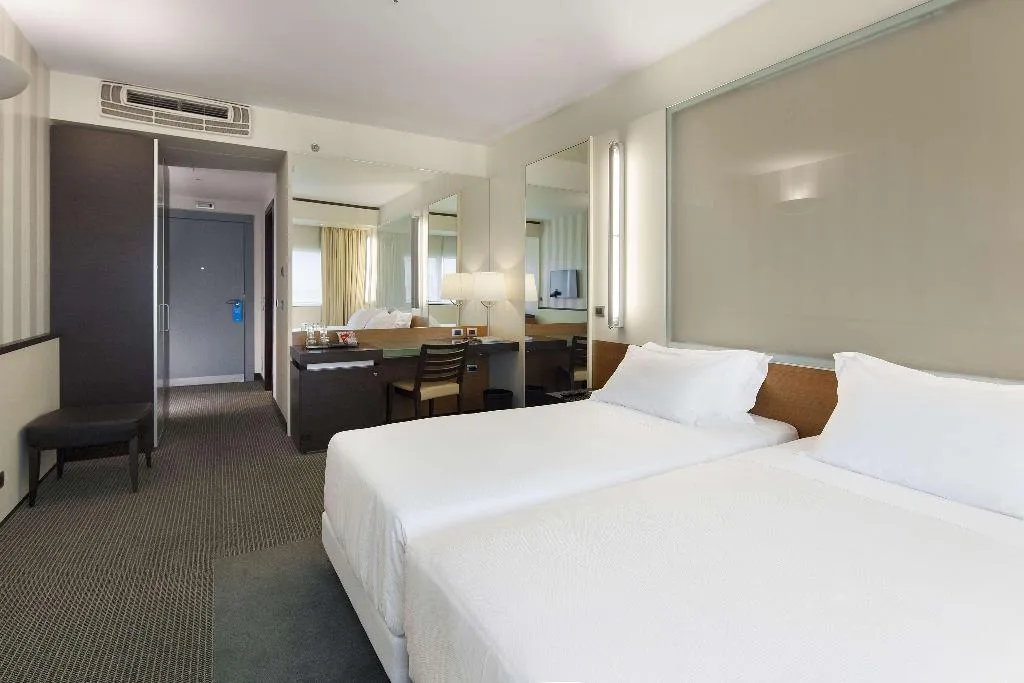 TRIPLE SUPERIOR Room, NH Venezia Laguna Palace, Venice