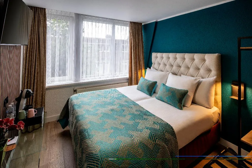 Double or Twin STANDARD Room, Hotel Jupiter, Amsterdam