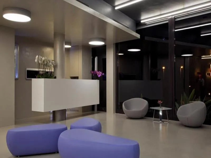Lobby, Zone, Rome