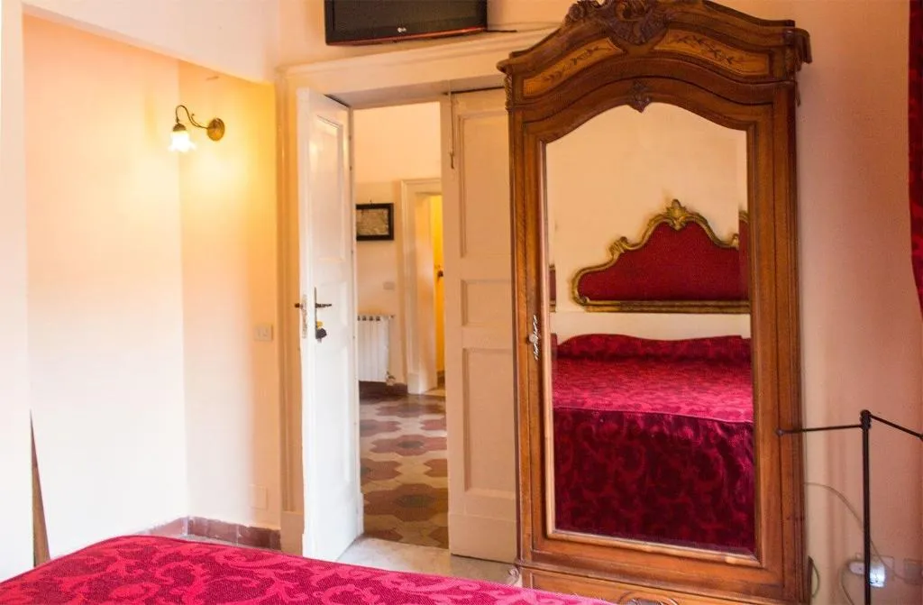 Room, Principe Di Francalanza, Catania