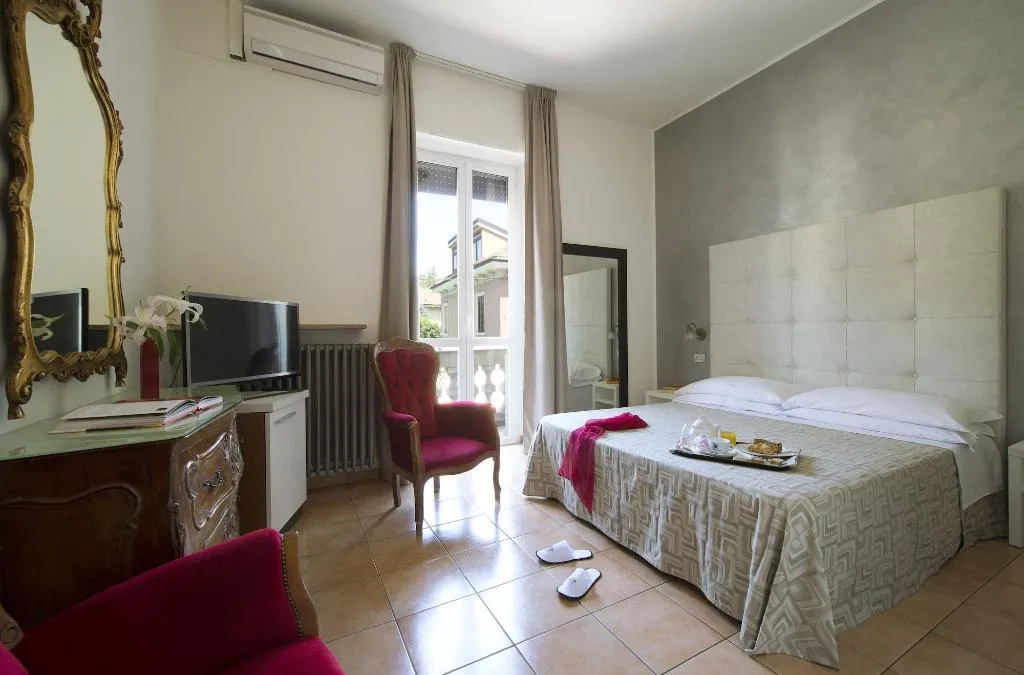Room, Hotel Delizia Milano, Milan