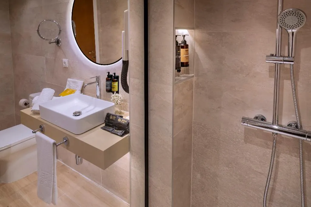 DOUBLE SUPERIOR Room, Serhs Rivoli Rambla, Barcelona