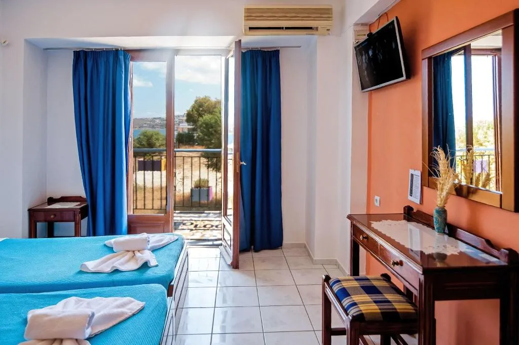 Room, Poco Loco Bed & Breakfast, Crete