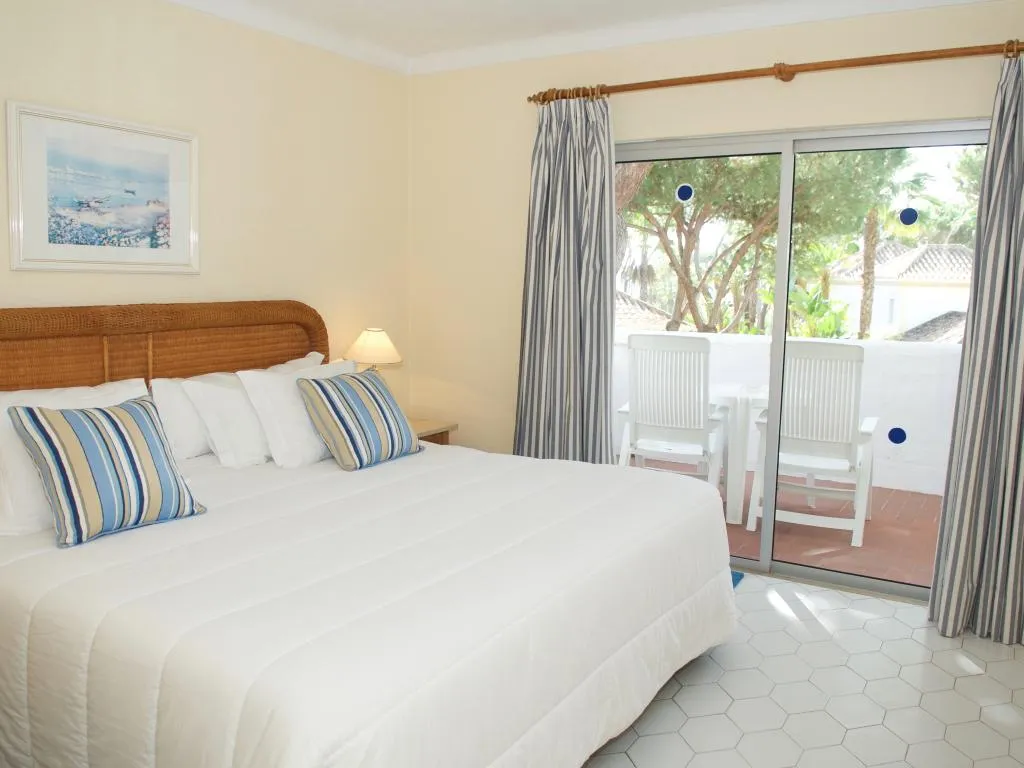 Room, Vale do Garrao Villas, Algarve