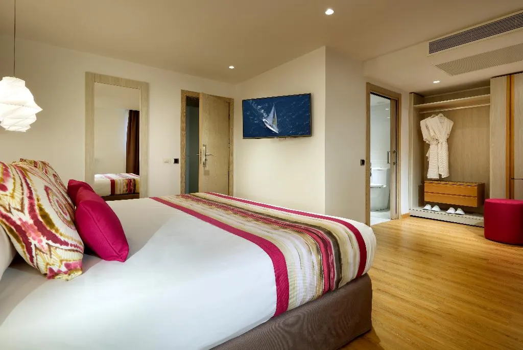 DOUBLE STANDARD Room, Grand Palladium White Island Resort & Spa, Ibiza