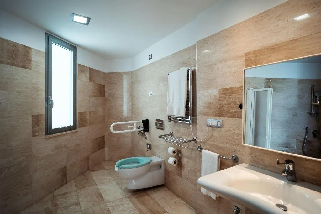 DOUBLE DELUXE KING BED Room, Delta Hotels By Marriott Olbia Sardinia, Olbia