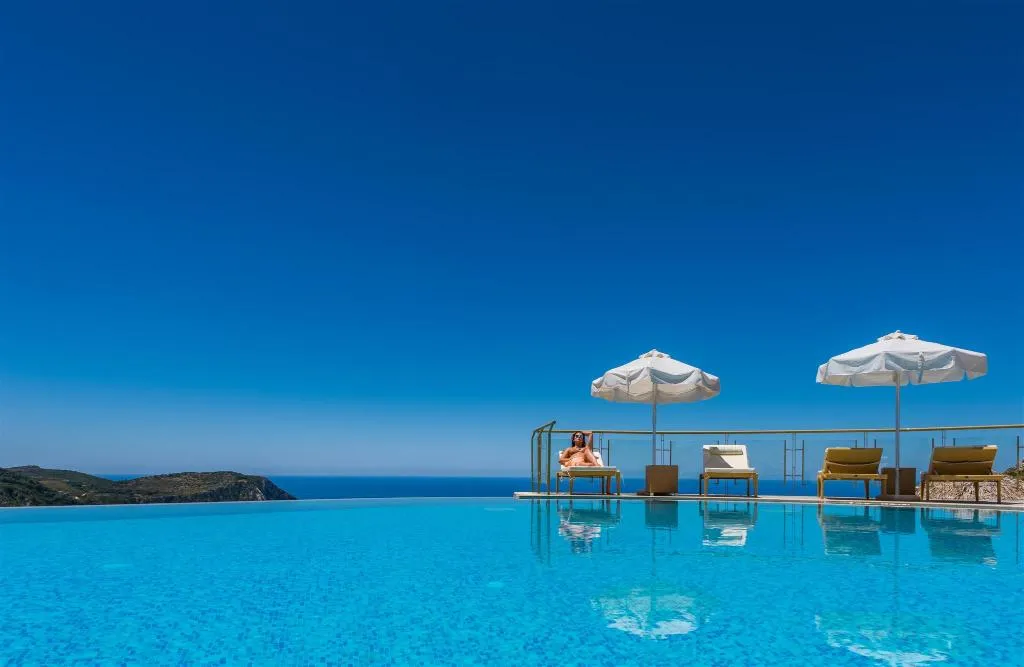 Pool, Petani Bay, Kefallinia